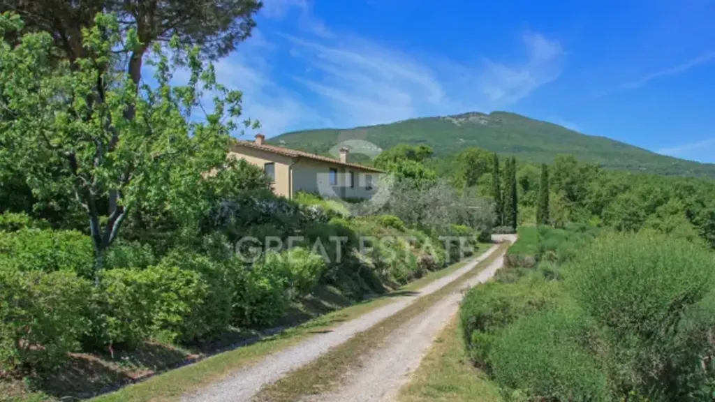 Aed - Restored Villa with Pool in Cetona, Tuscany