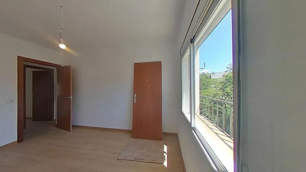 Toad - 3-Bedroom Apartment in Mollet del Vallès