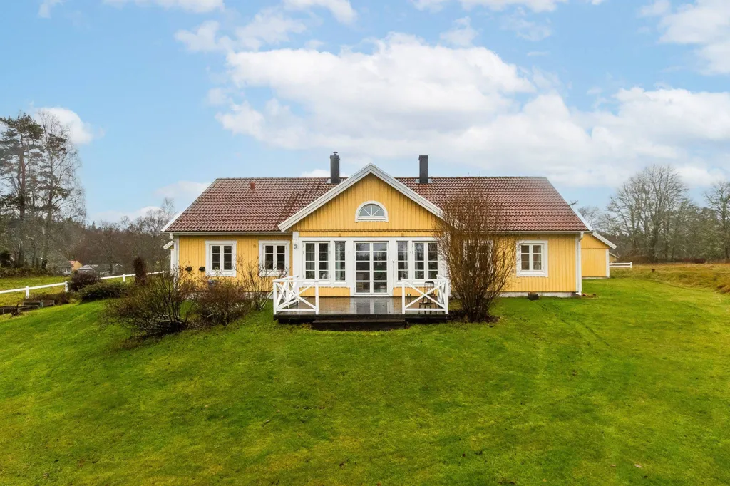 11-toaline maja asukohas Ulricehamns kommun