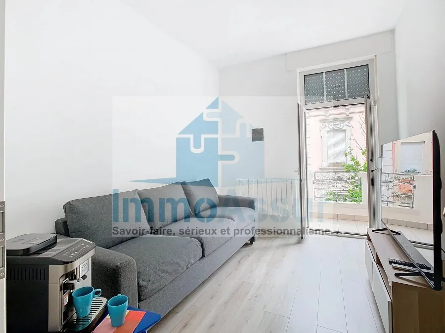 Séjour - Triplex en Colocation avec Balcon au Centre d'Esch-sur-Alzette