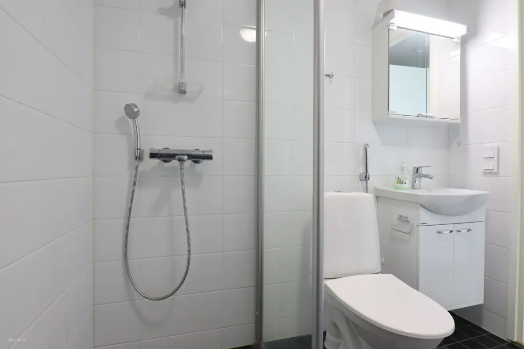 Salles de bain - Flat with Private Sauna in Kangasvuori