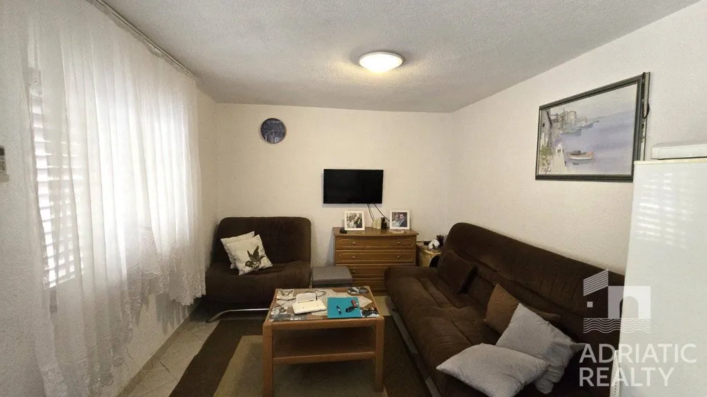 Elutuba - Two-Bedroom Apartment with Terrace in Vodice