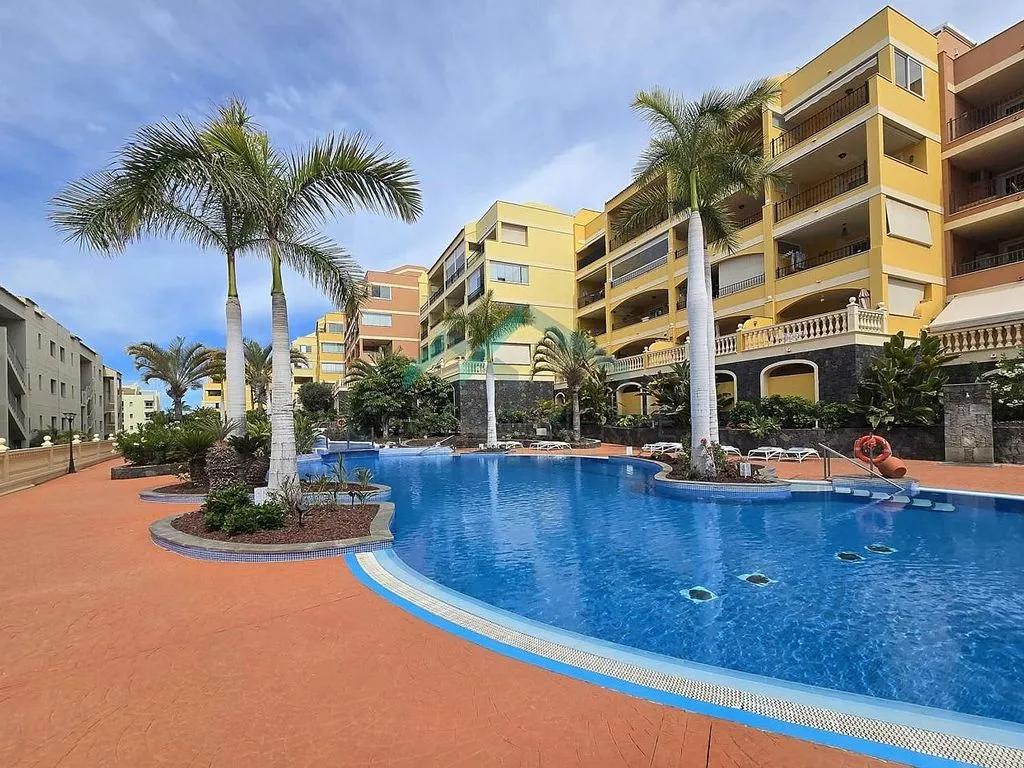 Pool - 1-Bedroom Apartment with Pool in Palm Mar