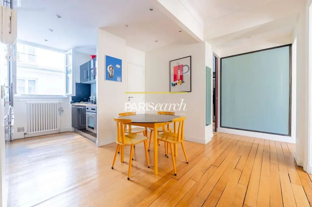 Dining Room - Apartment with Balcony in Historic Marais