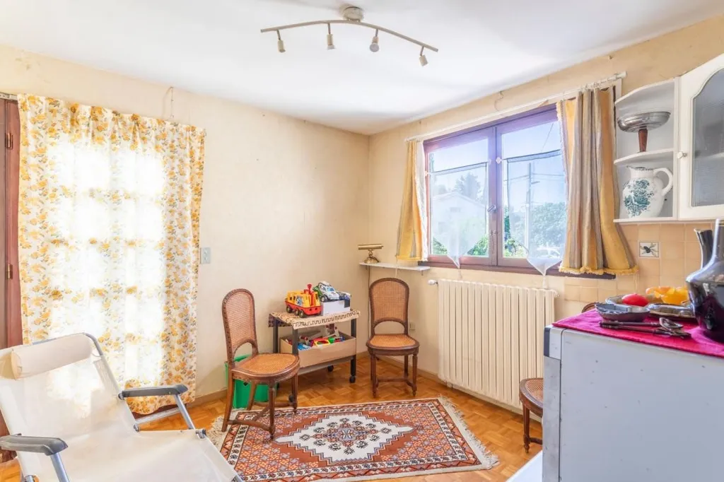 Kitchen - Spacious Villa with Terraces in Allauch