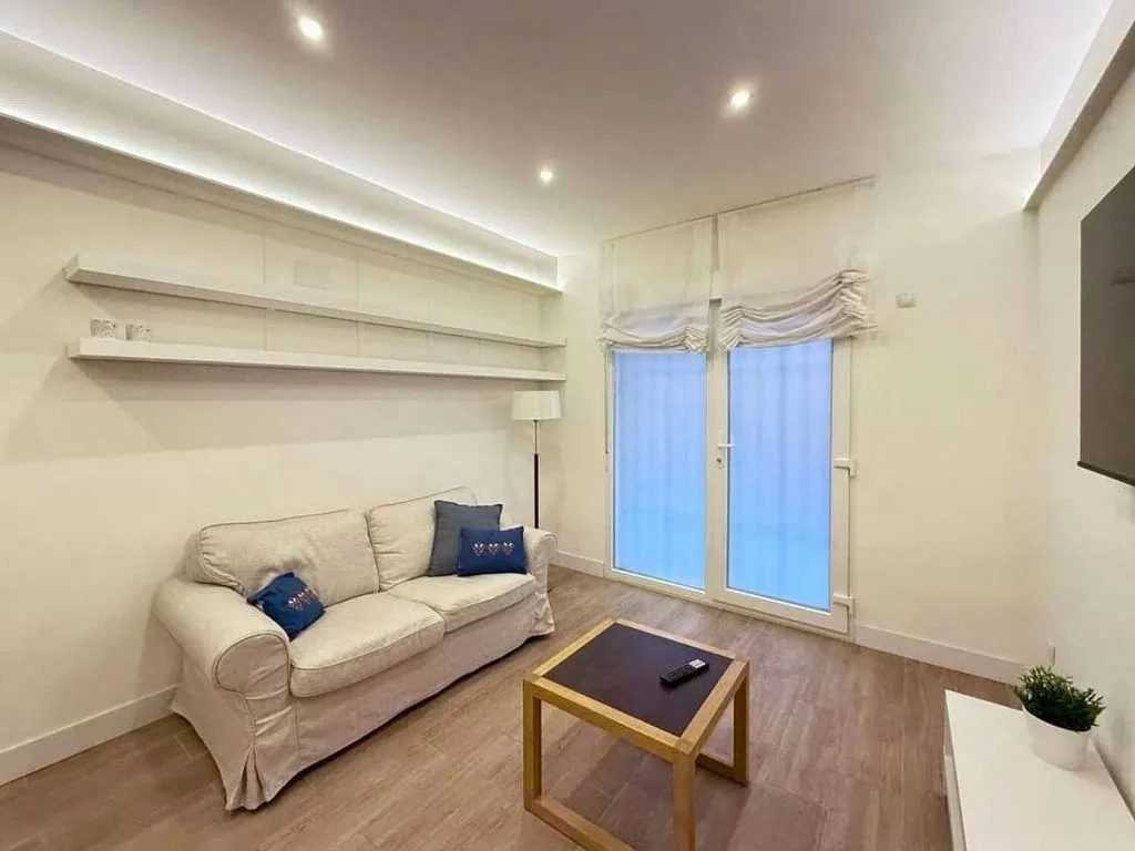 Elutuba - Modernised Flat with Balcony in Plaza de los Mostenses