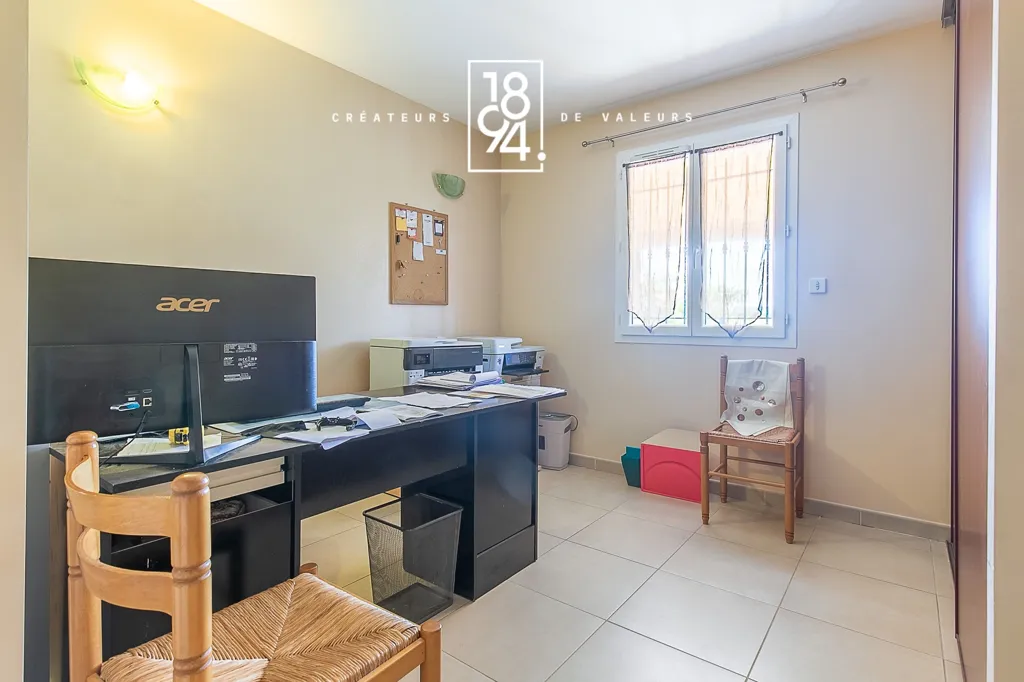Studio - Detached House with Pool in Marignane