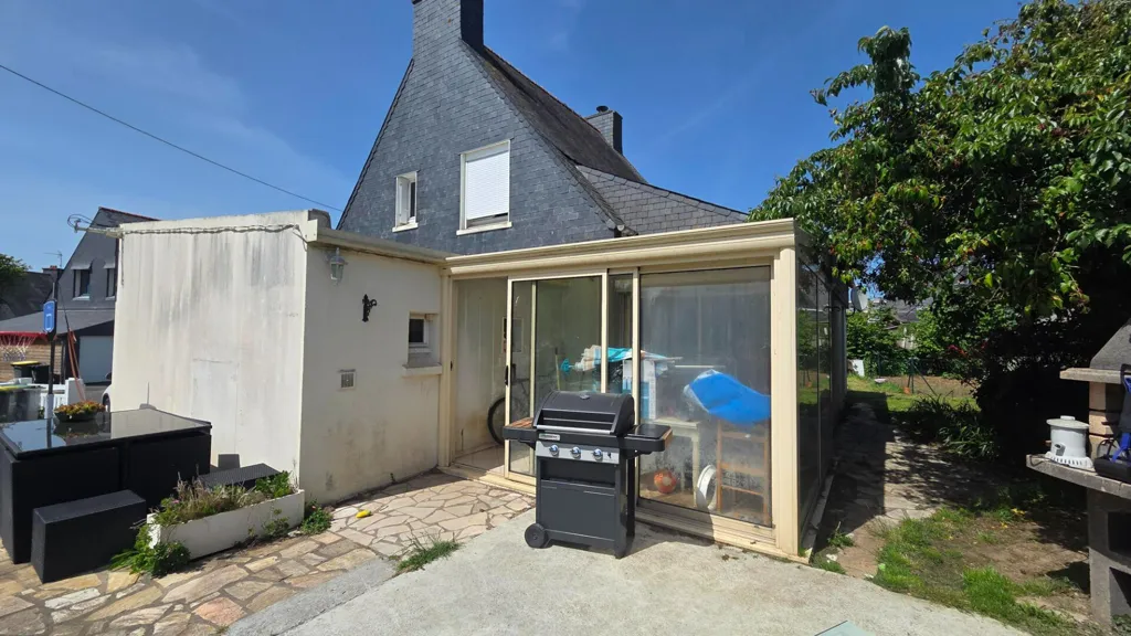 Terrace - 5-Piece House with Garden near Bégard Centre