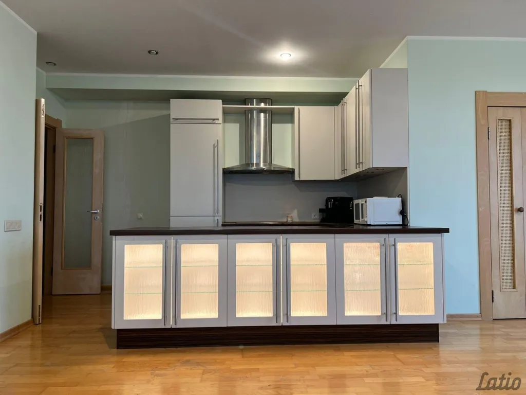 Cuisine - 3-Bedroom Apartment with Terrace in Riga
