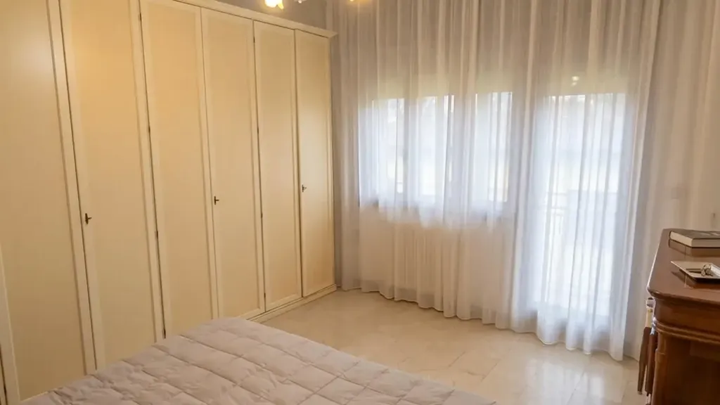 Magamistoad - Spacious Apartment with Terraces in Adria