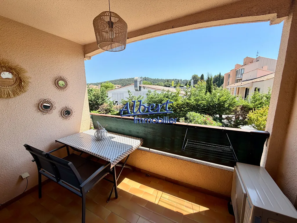 Balcony - Studio with South Terrace in Sanary-sur-Mer