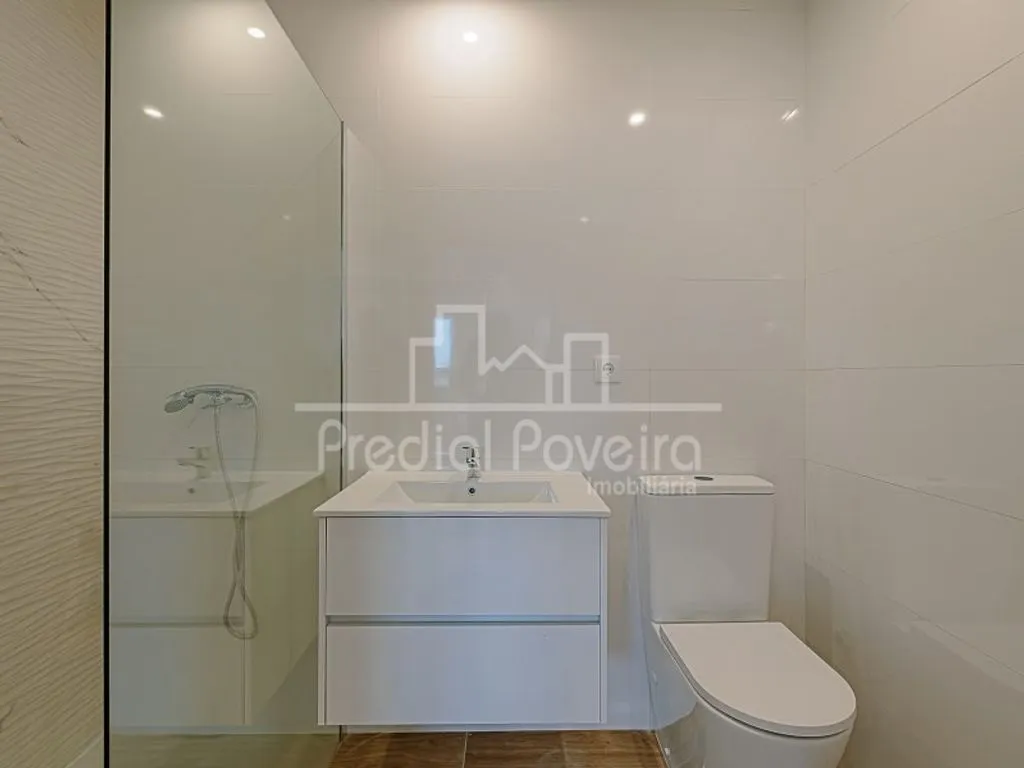 Vannitoad - New Duplex Flat with Terrace in Póvoa de Varzim