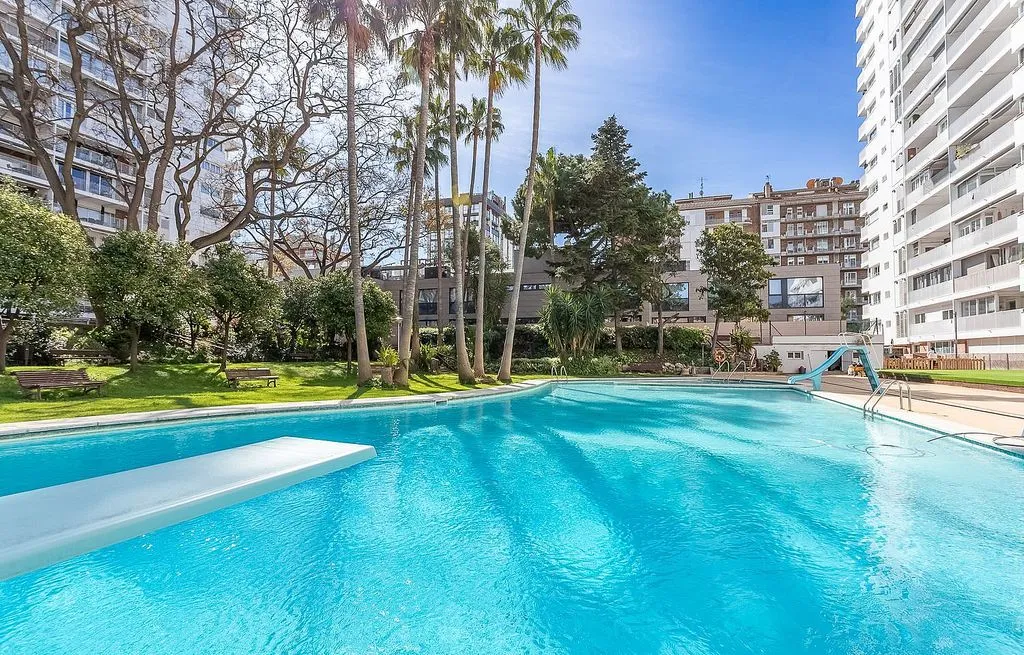 Pool - Apartment with Pool and Terrace in Sarrià