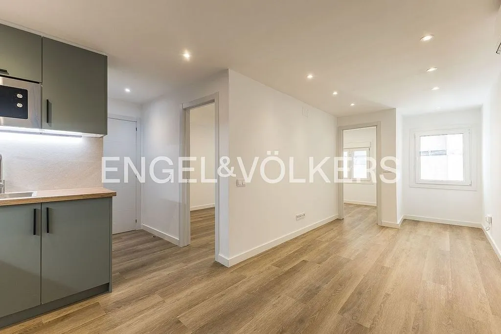 Cuisine - Apartment with Balcony in Collblanc, Barcelona