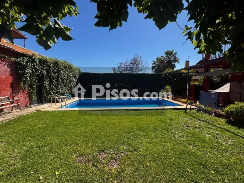 Bassein - Spacious Villa with Pool in Cerros de Montequinto