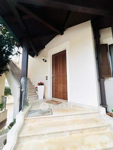 Toad - Modern Villa with Garden in Senigallia