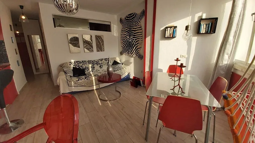 Söögituba - First-Line Beach Apartment with Pool in Ur Algaida
