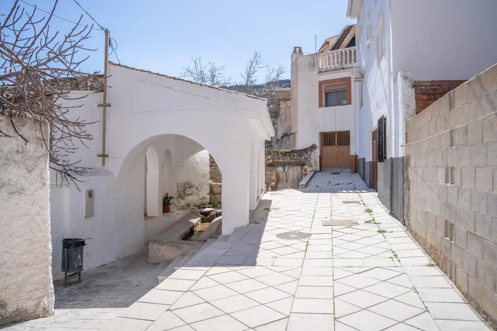 Jardin - Two-Storey House with Terrace in Albuñuelas