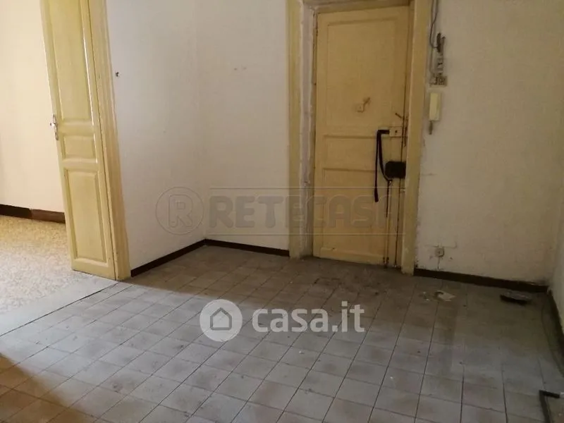 Toad - Three-Bedroom Flat to Renovate in Caltanissetta