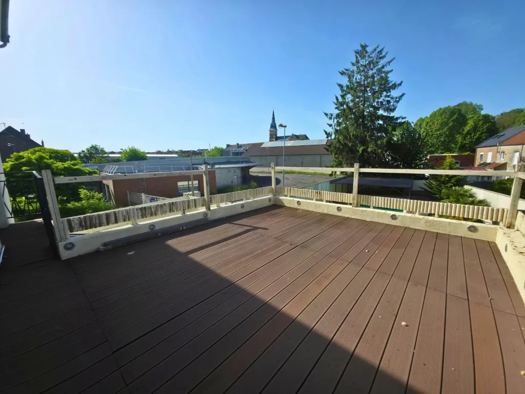 Villa Art déco avec Piscine à Caudry Centre
