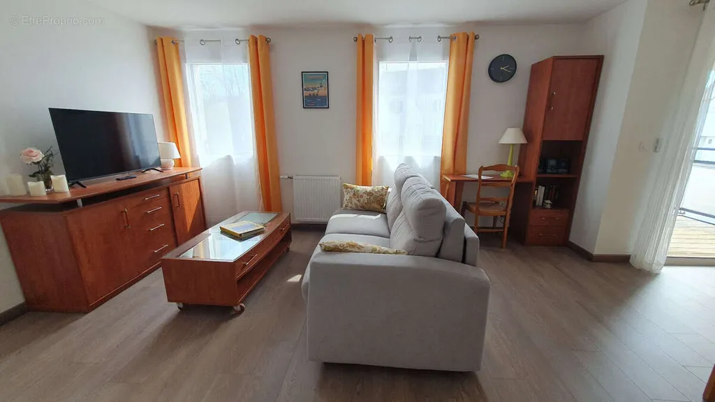 Elutuba - Modern T2 with Balcony in Village Centre