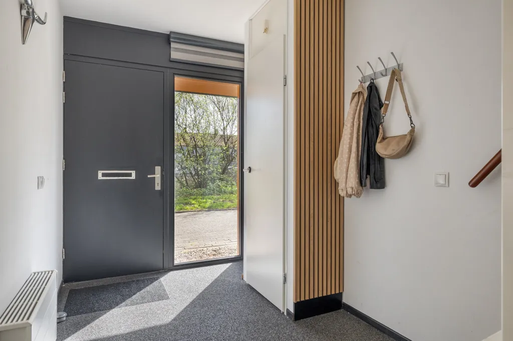 hallway_entrance