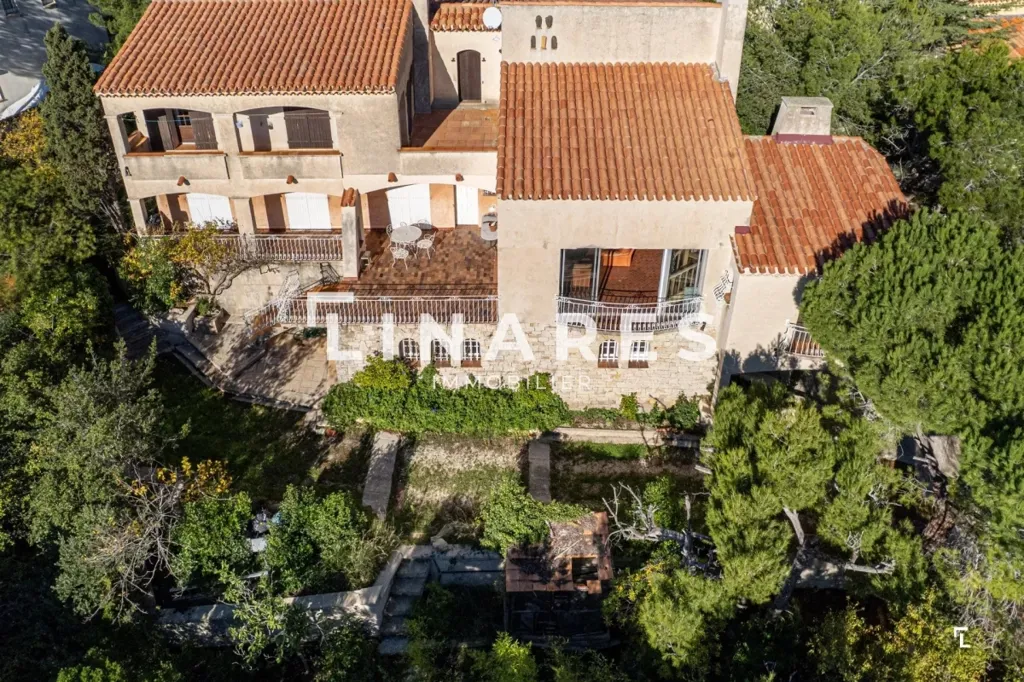 Õhuvaade - Villa with Sea View in Sausset-les-Pins