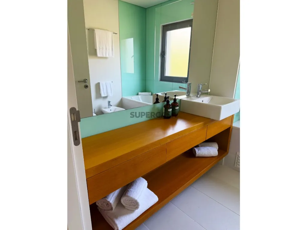 Salles de bain - Duplex Flat with Sea View in Sesimbra