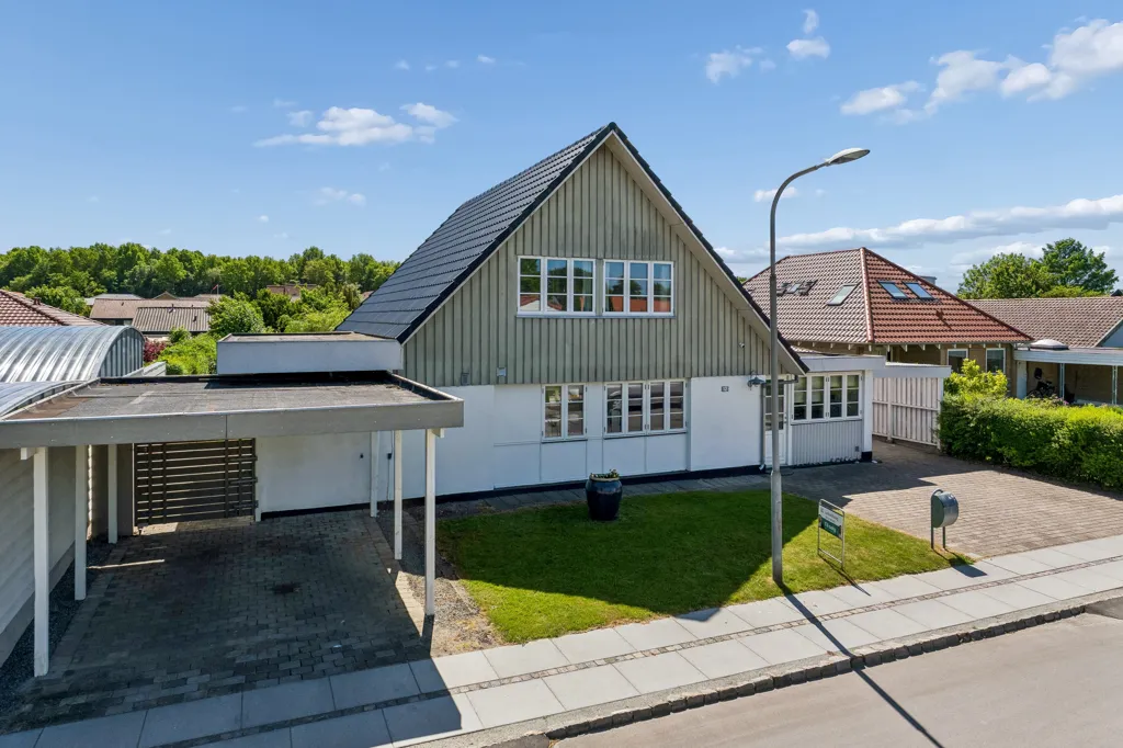 Extérieur - Villa with South-Facing Garden in Odense