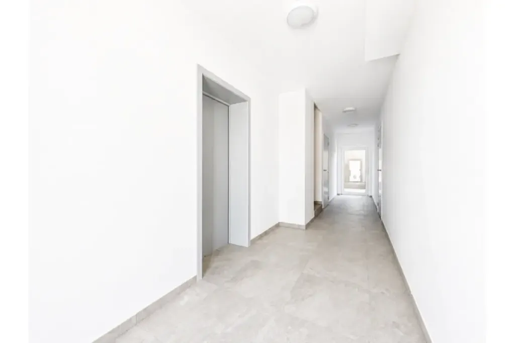 Esik - Apartment with Terrace in Grivegnée