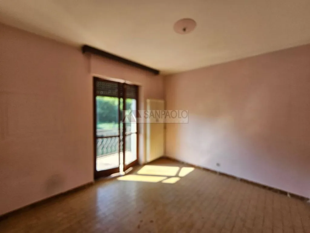 Séjour - Spacious 3-Bedroom Apartment in Alba
