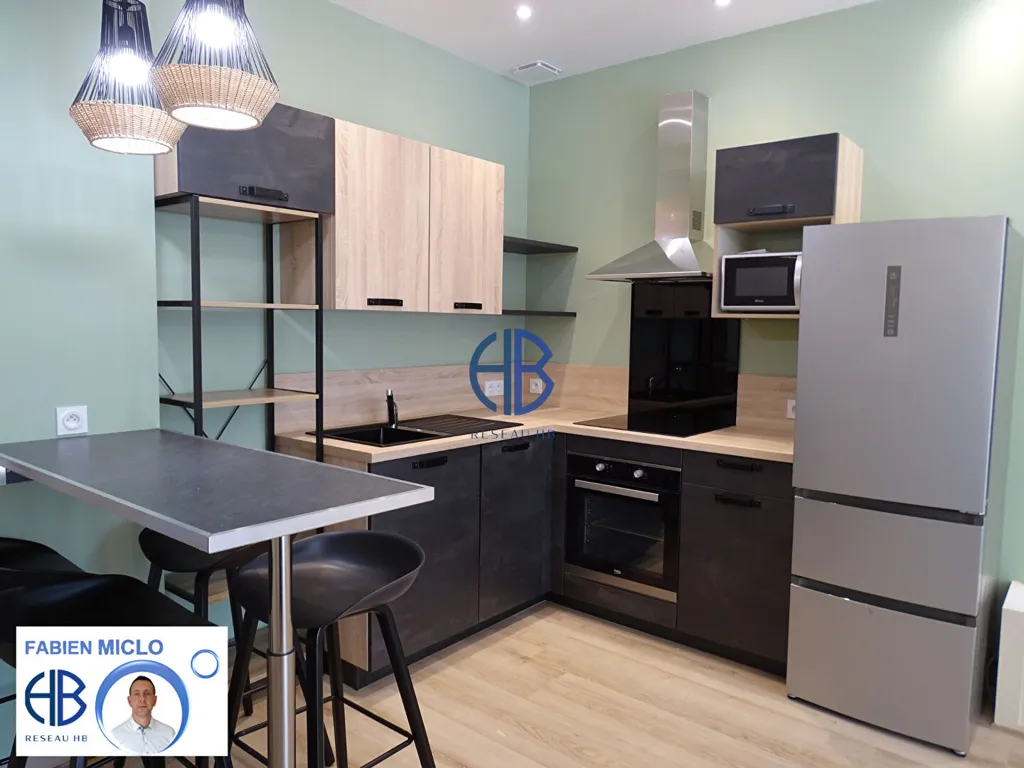 Köök - Renovated 3-Bed Flat with Balcony in Nice