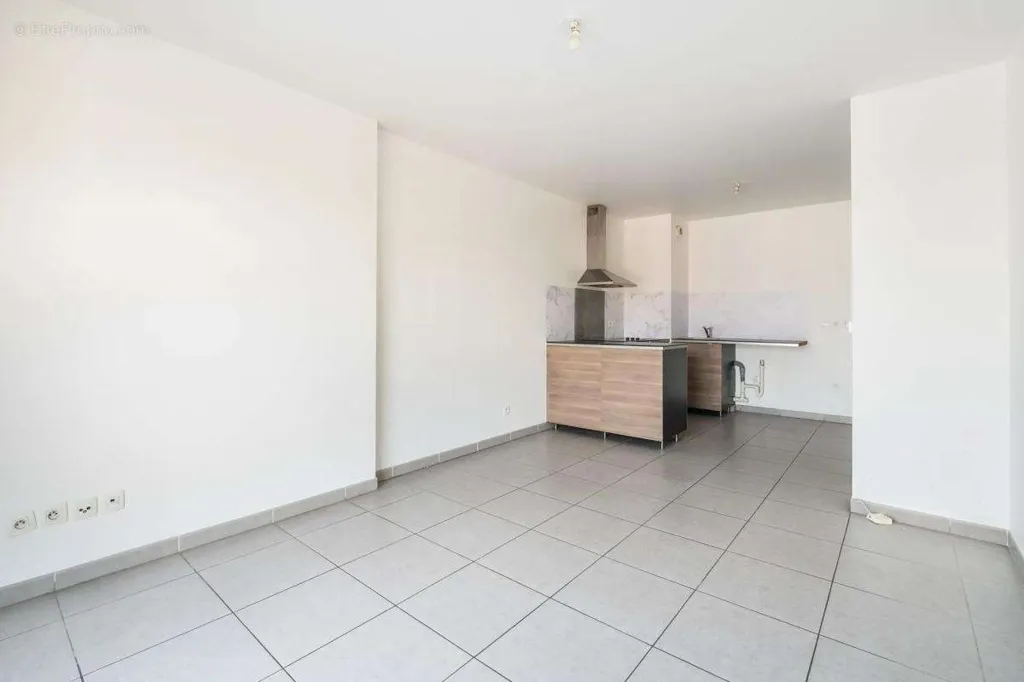 Cuisine - Appartement Moderne avec Ascenseur à Pont de Vivaux