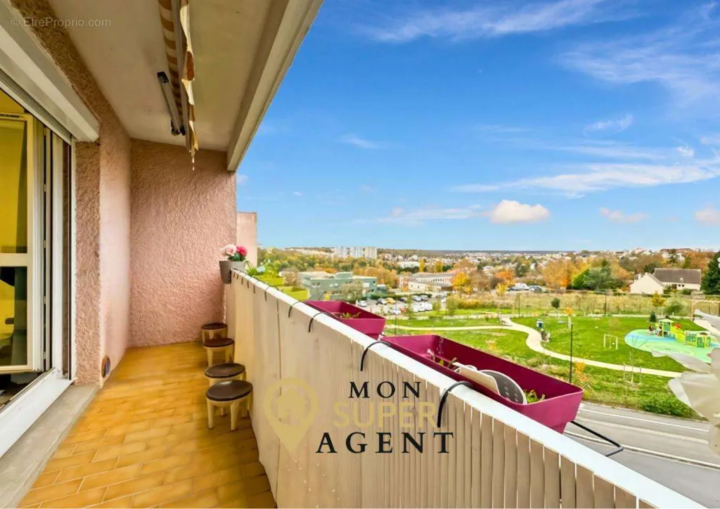 Balcone - Apartment with Balcony in Melun