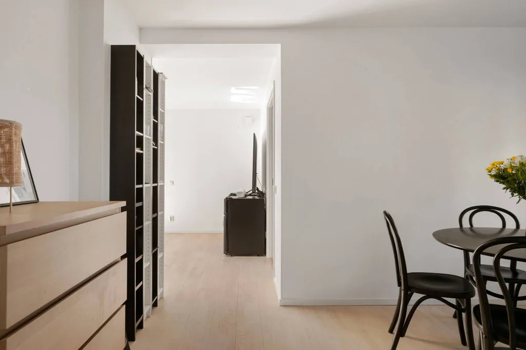 Söögituba - Spacious 2.5-Bedroom Flat with West-Facing Terrace in Hammarbyhöjden