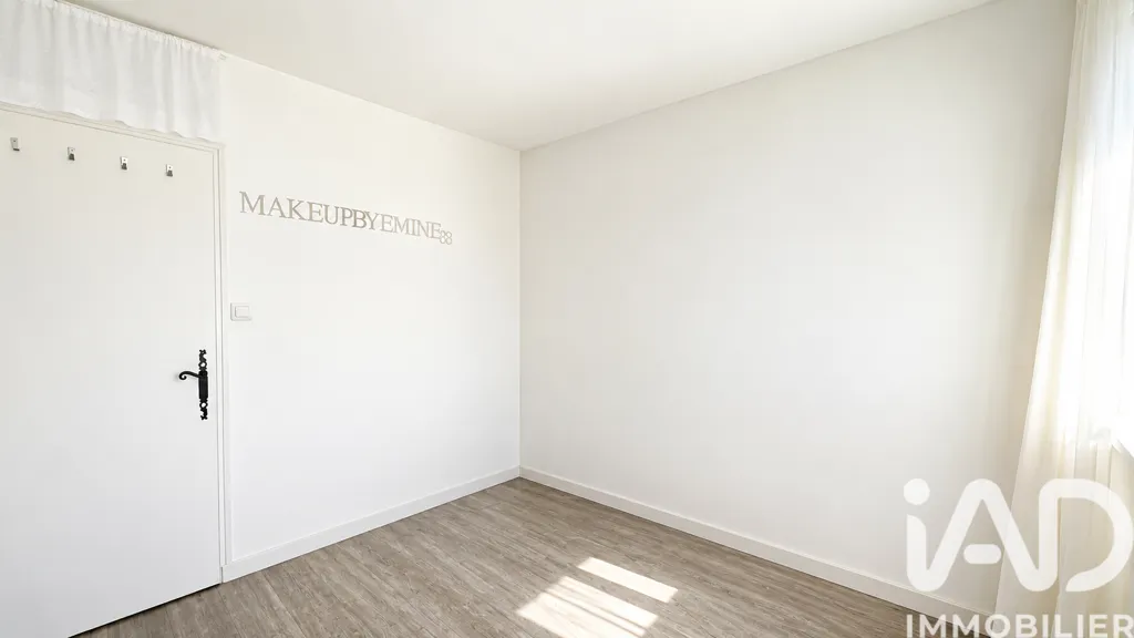 Chambres - Appartement avec balcon et parking à Fontaine