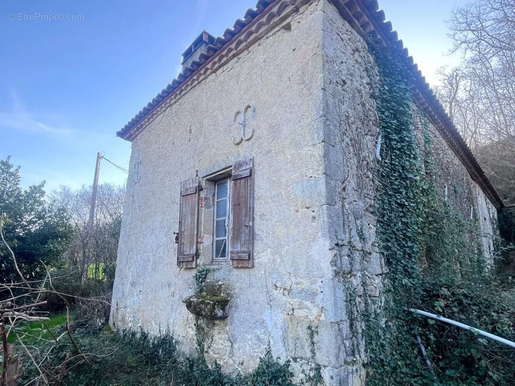 3-toaline maja asukohas Saint-Sylvestre-Sur-Lot