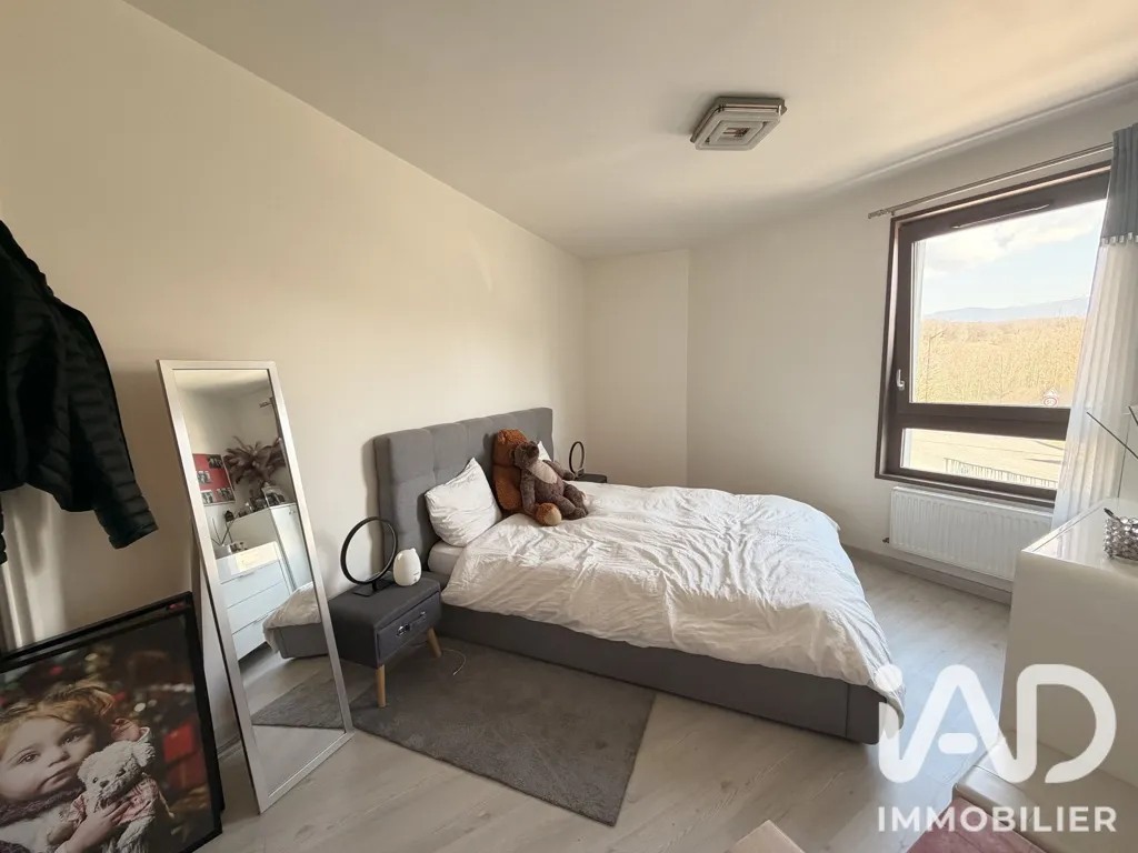 Chambres - Appartement T3 avec Balcon au Centre de Viry