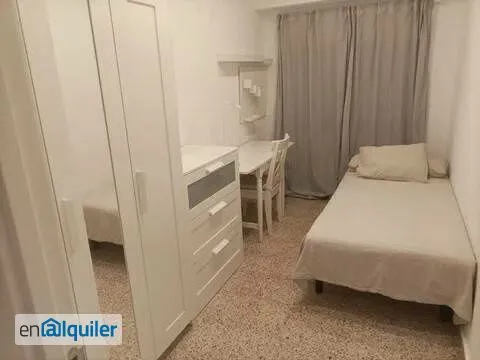 Magamistoad - Student Flat with Balcony in Ciutat Jardí, Valencia