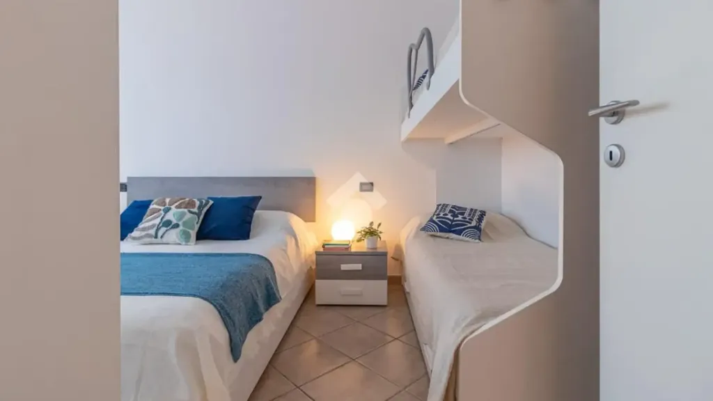 Bedrooms - Trilocale with Sea View in Pinarella
