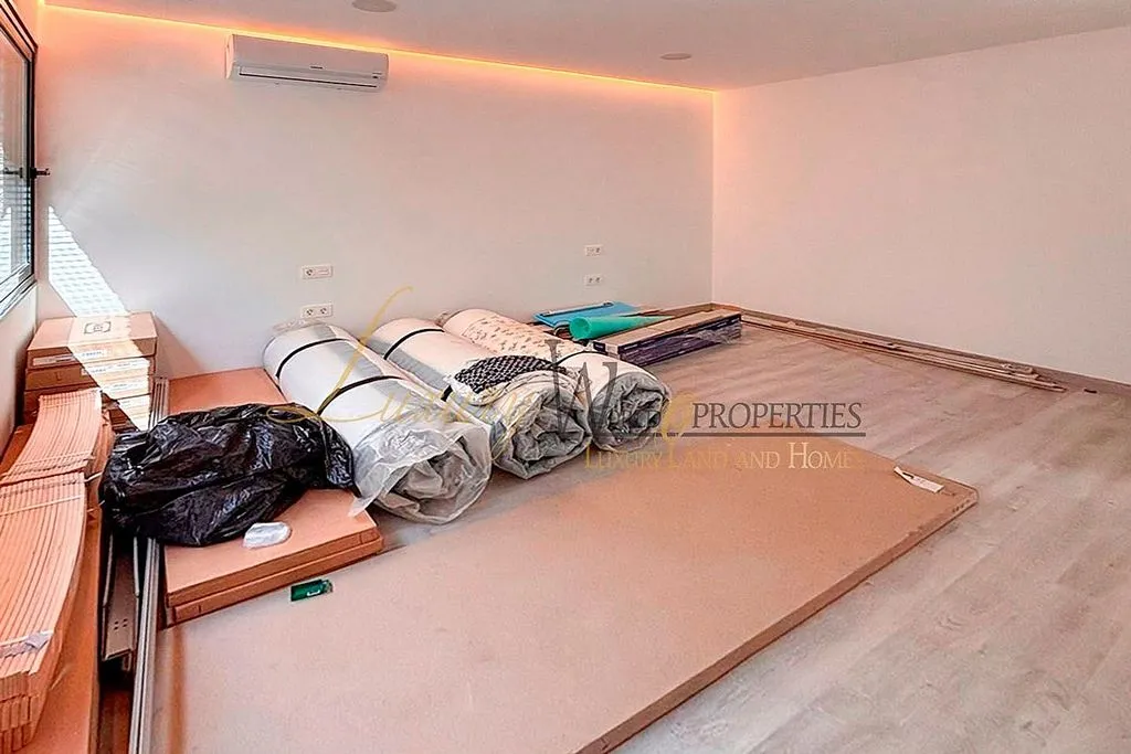 Magamistoad - Modern Villa with Private Pool in El Madroñal