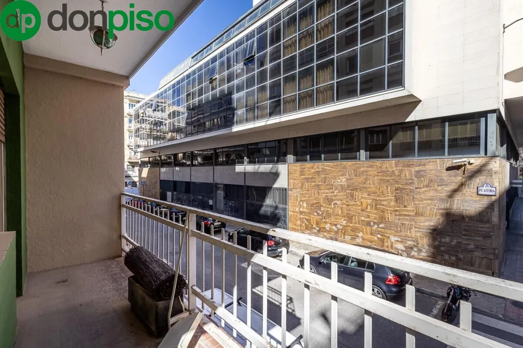 Balcon - Apartment with Terrace in Granada