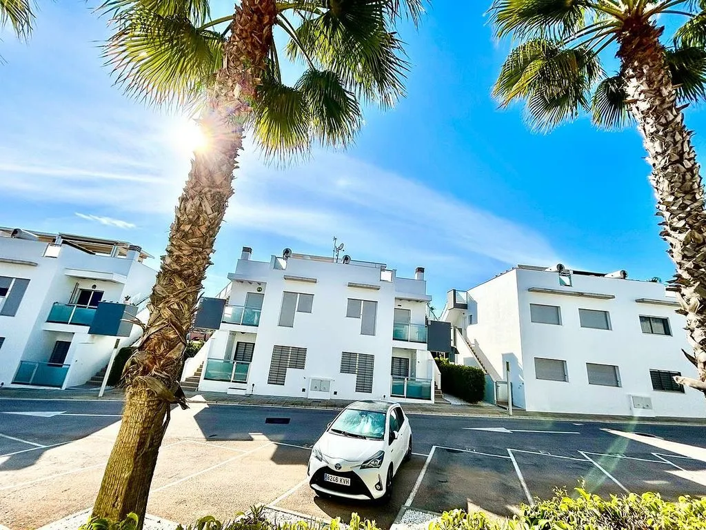 Välivaade - Twin-bedroom Apartment with Pool in Torrevieja