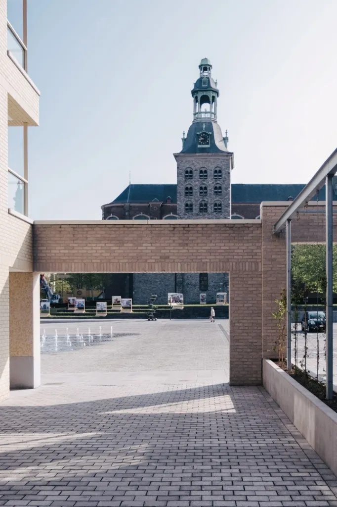 Aed - Underground Parking in Harelbeke