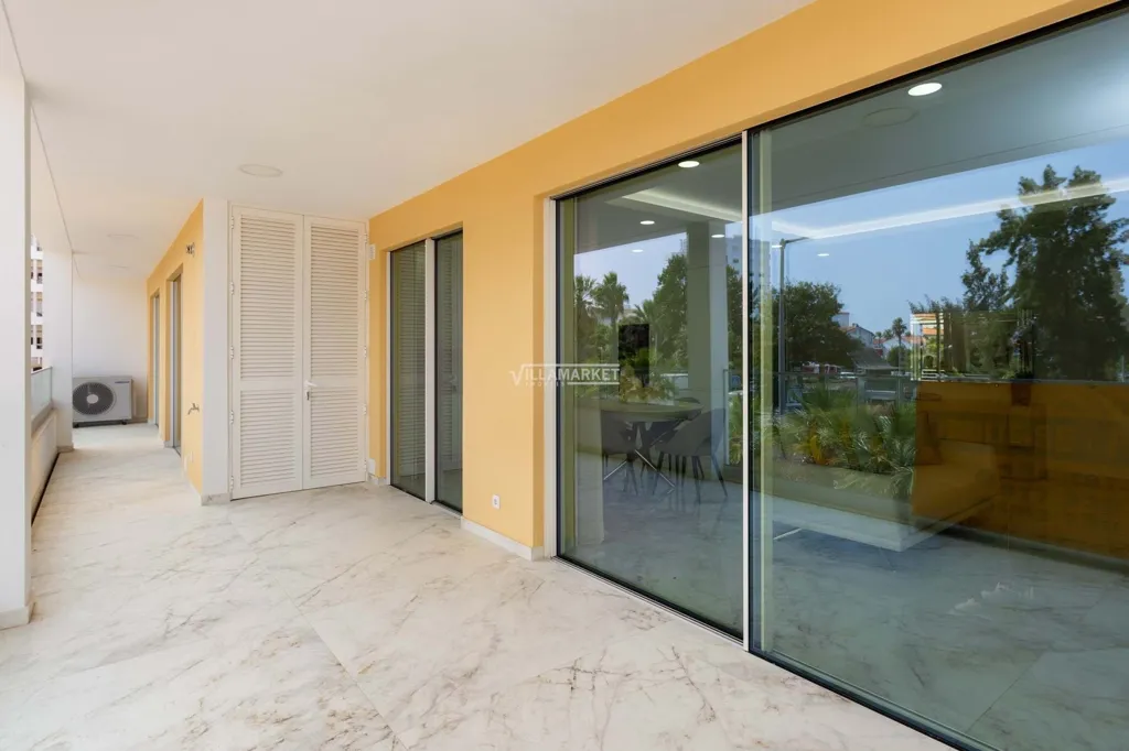 Esik - 3+1 Bedroom Apartment with Rooftop Pool in Lagos