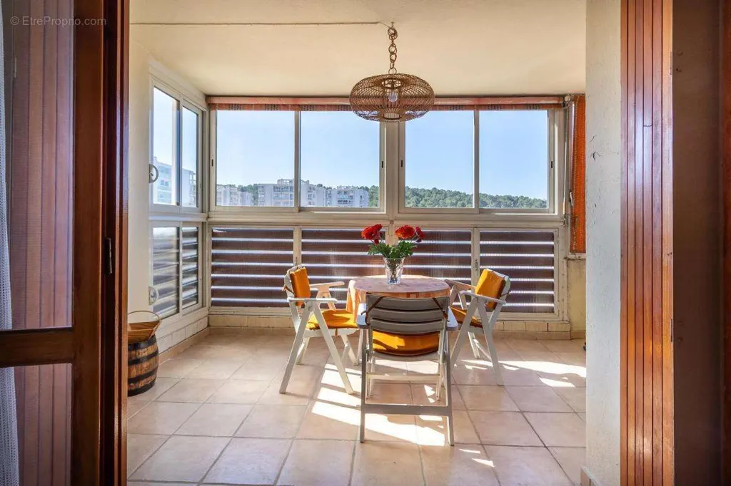Sala da pranzo - 3-Bed Apartment with South-Facing View in La Valette-du-Var