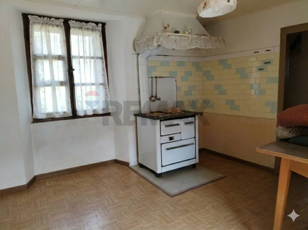 Cucina - Rustic-Style House with Terrace in Cesiomaggiore