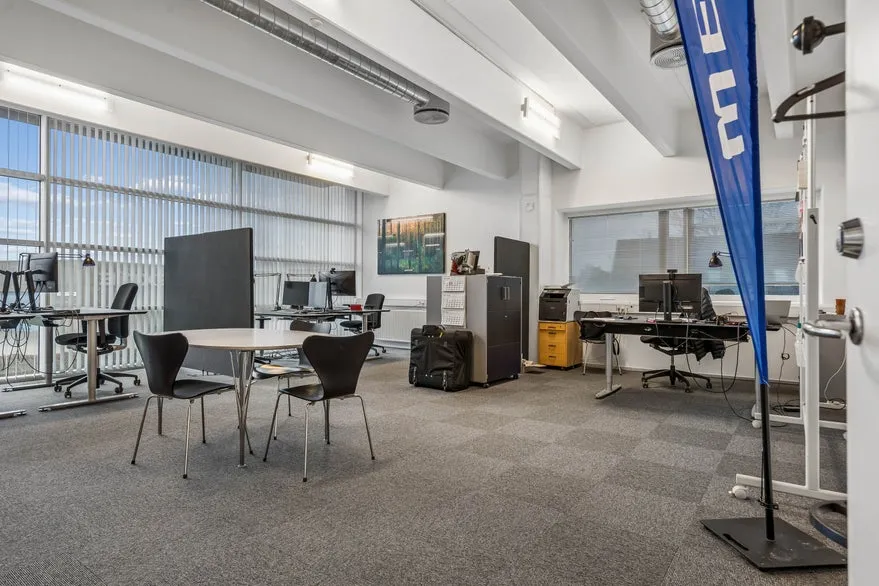 Kabinet - Office Space in Multi-User Building, Vinding