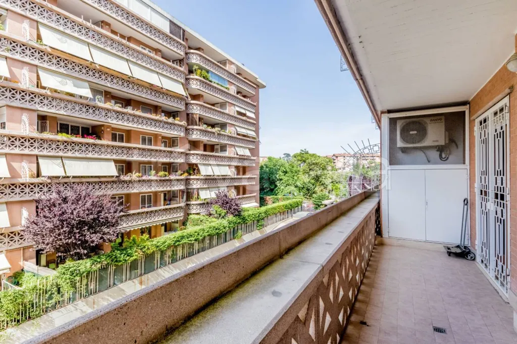 Balcone - Villa with Garden and Pool in San Giusto Canavese