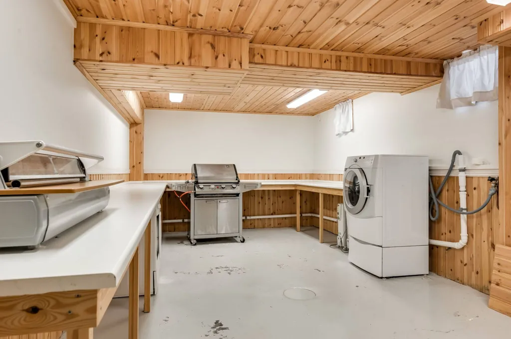 Pesuköök - Multi-Use Property with Historic Charm in Borgvik